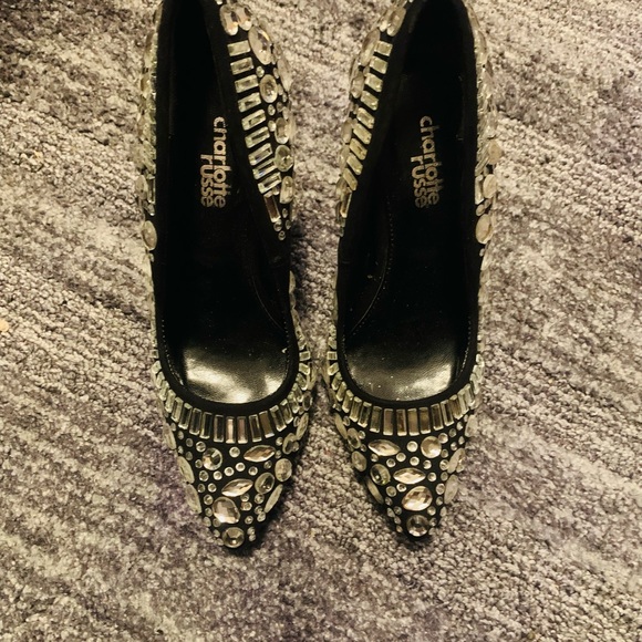 High heels - Picture 2 of 3